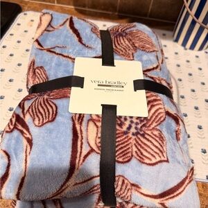 Vera Bradley Charlotte Stems Blue Throw Blanket BNWT 50x80